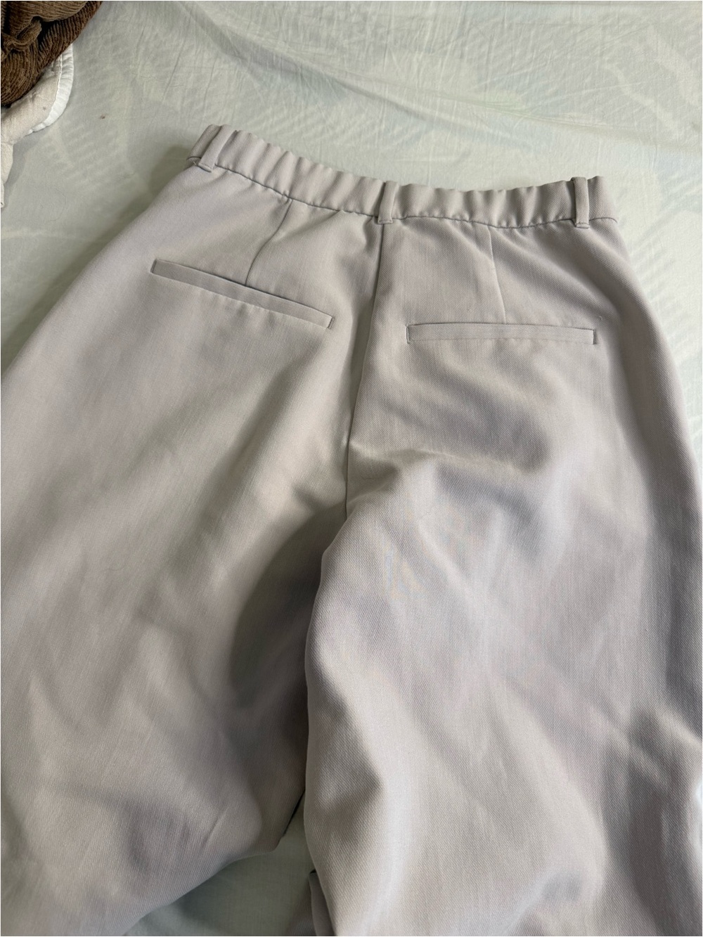 Wide Leg High-Waist Trousers in Cream - Picture 4 of 4